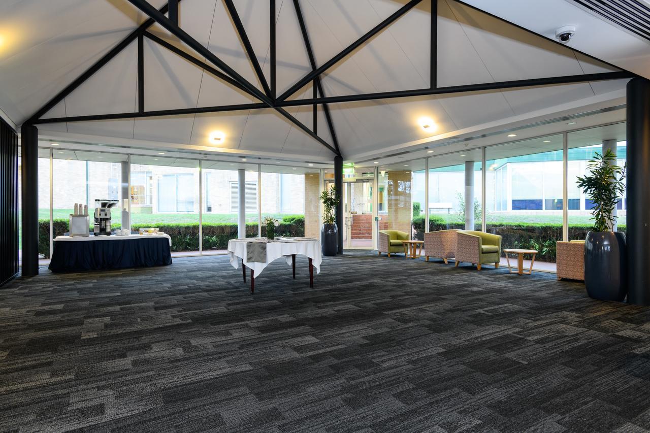 Lakeside Hotel And Conference Centre Sidney Exterior foto