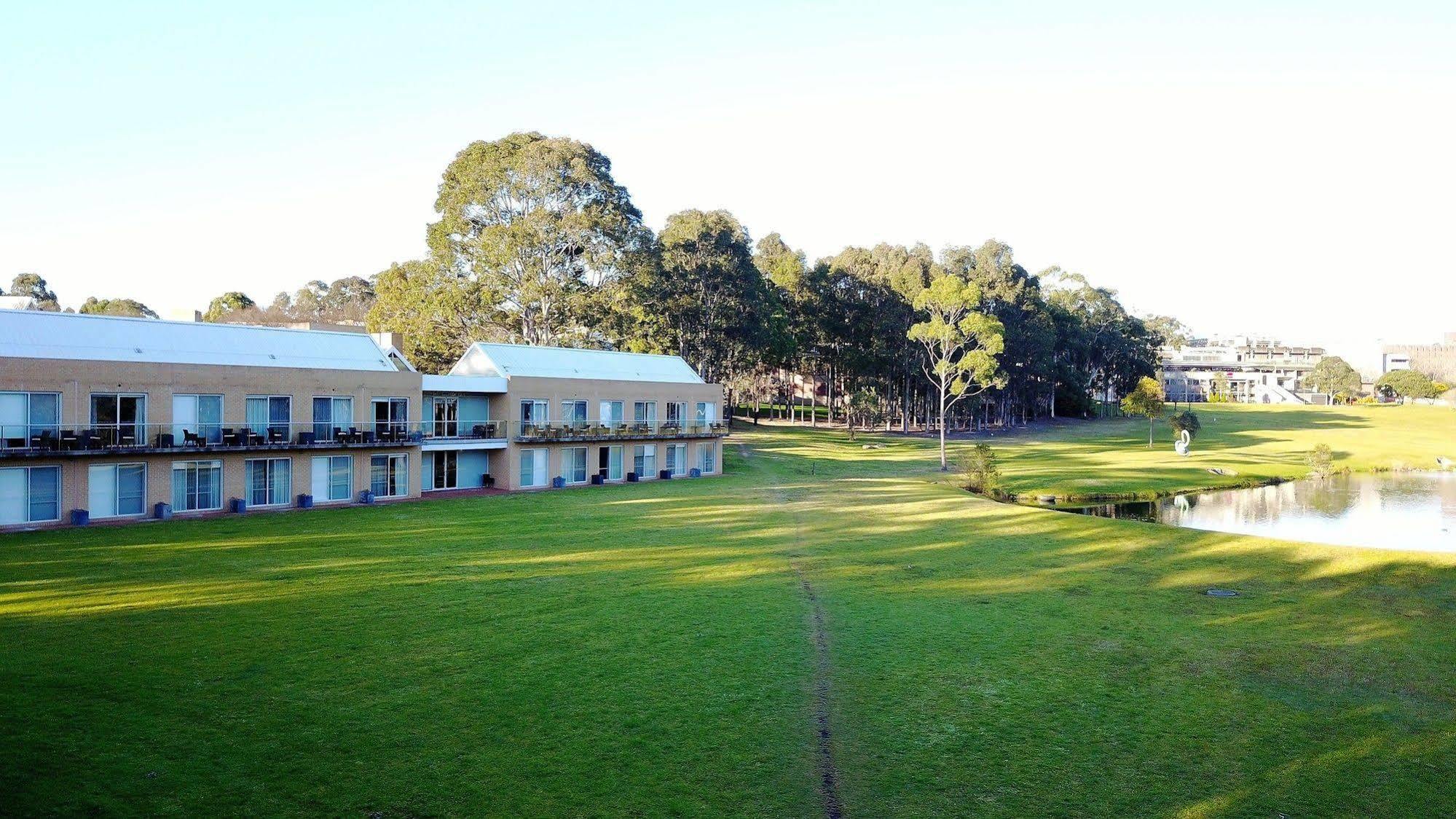 Lakeside Hotel And Conference Centre Sidney Exterior foto