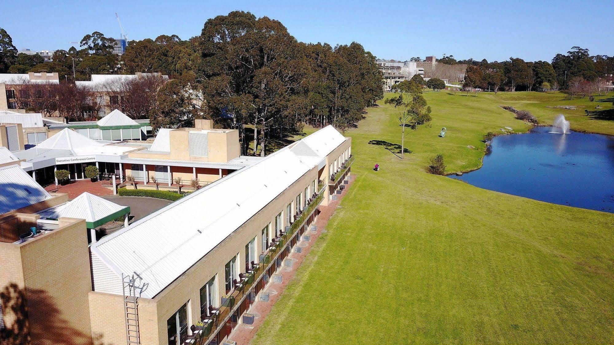 Lakeside Hotel And Conference Centre Sidney Exterior foto